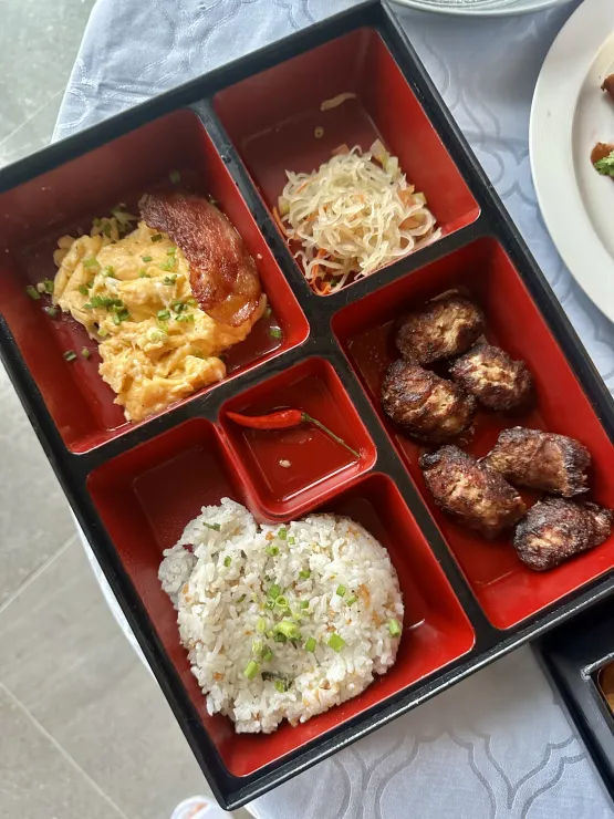 Vivere Azure - Breakfast longsilog