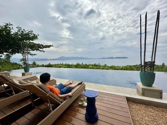 Vivere Azure - Infinity pool view