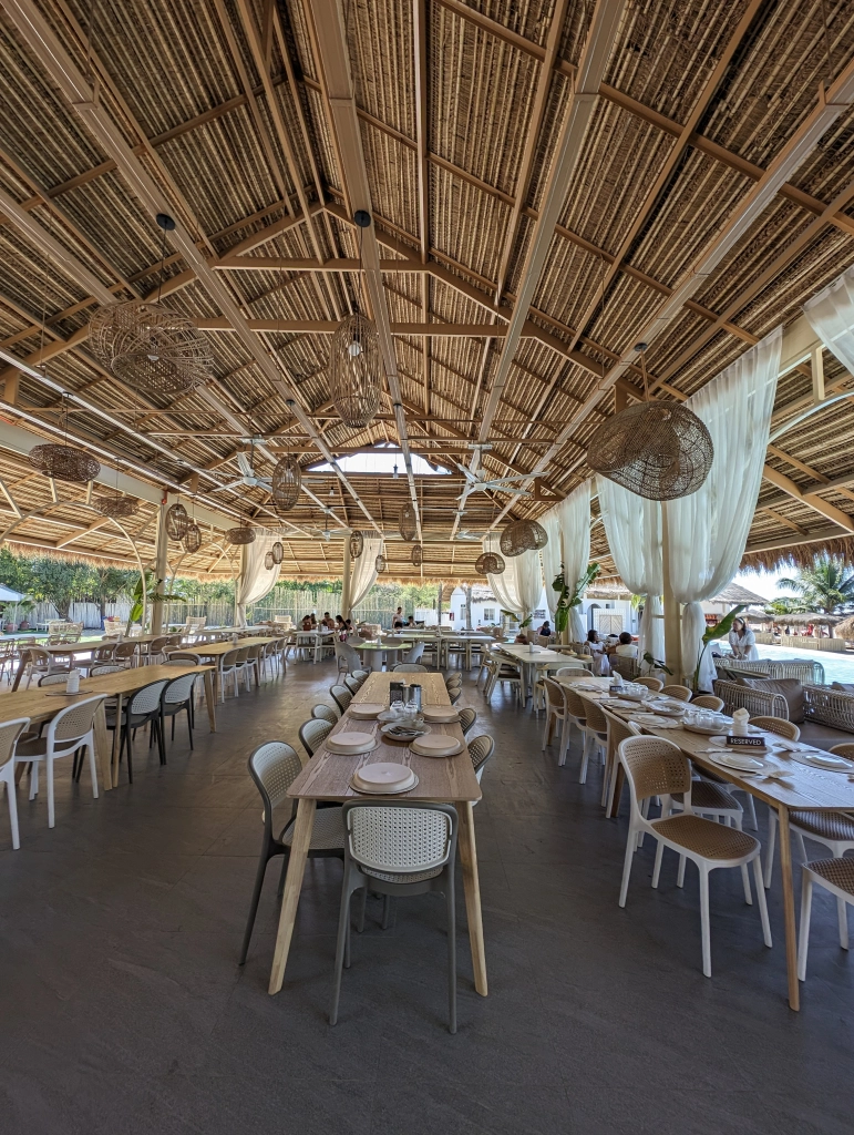 Inflatable Island Beach Club - Restaurant